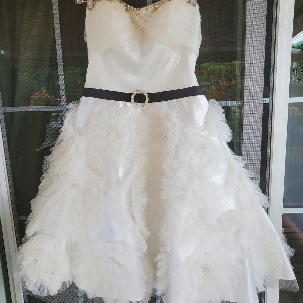 SATIN ROUGE, Beautiful Retro Knee length Wedding, Prom, Party Dress - Picture 12 of 15